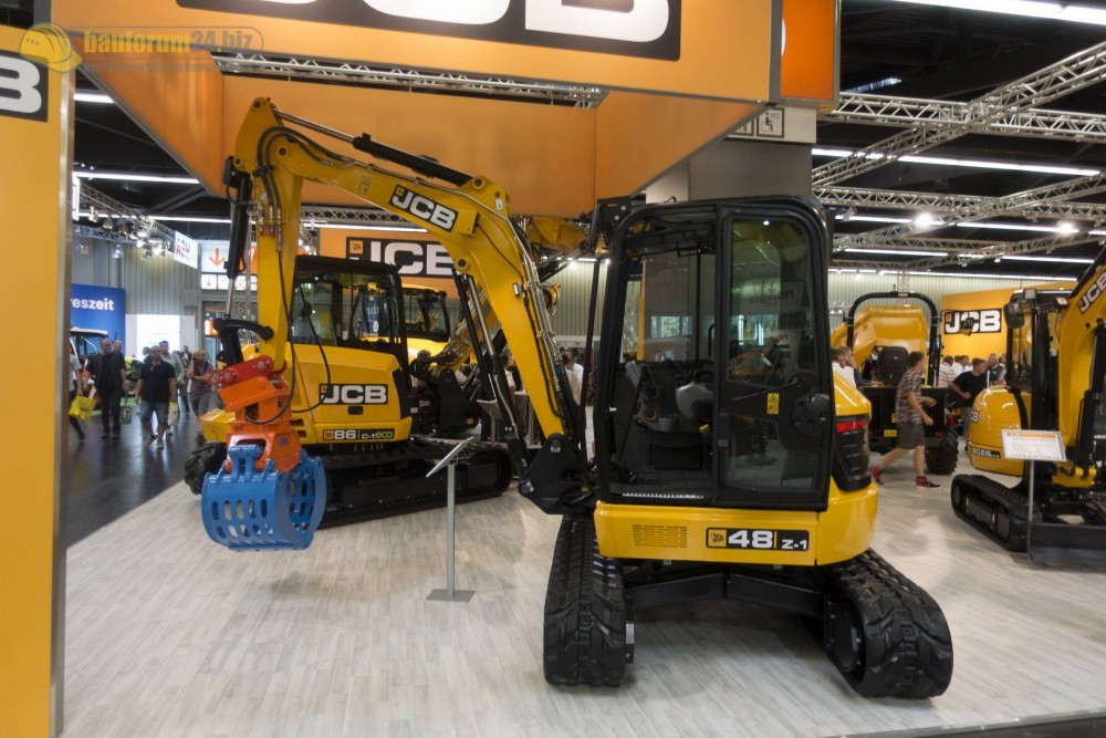 jcb-48z1-galabau2016-bauforum24-25.jpg