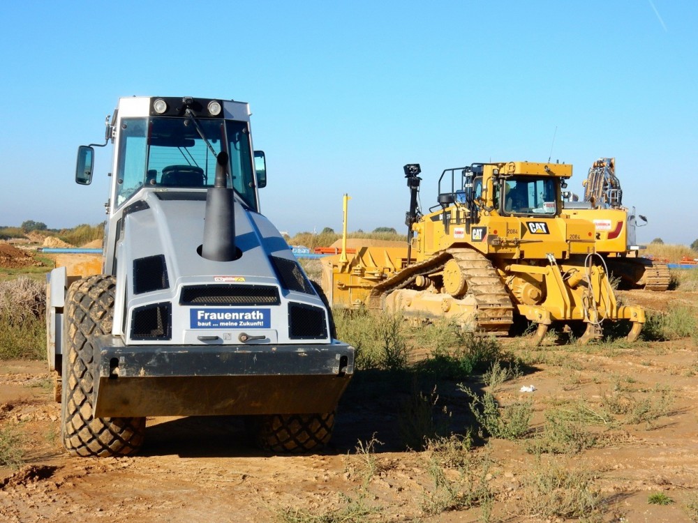 Dohmen Cat D6T 004.jpg