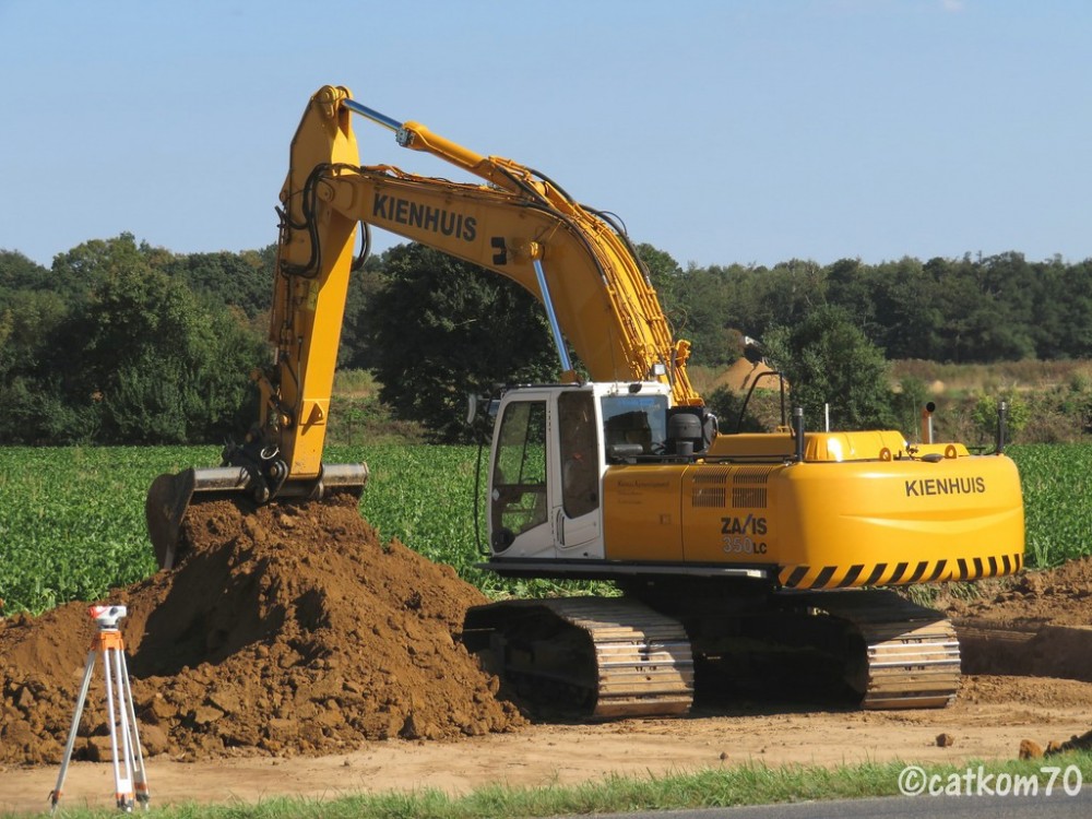 Hitachi 8.jpg
