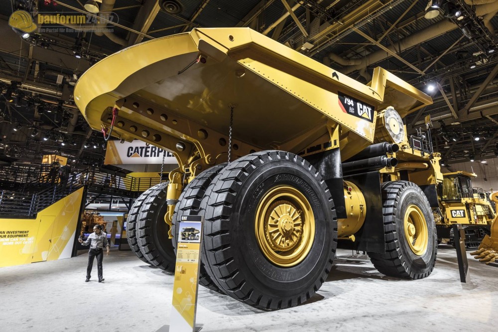 caterpillar-794ac-minexpo2016-bauforum24-120.jpg