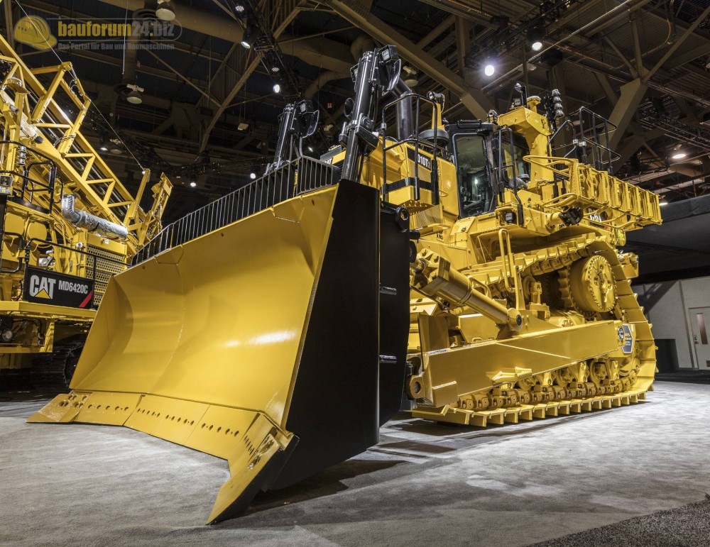 caterpillar-d10-minexpo2016-bauforum24-11.jpg