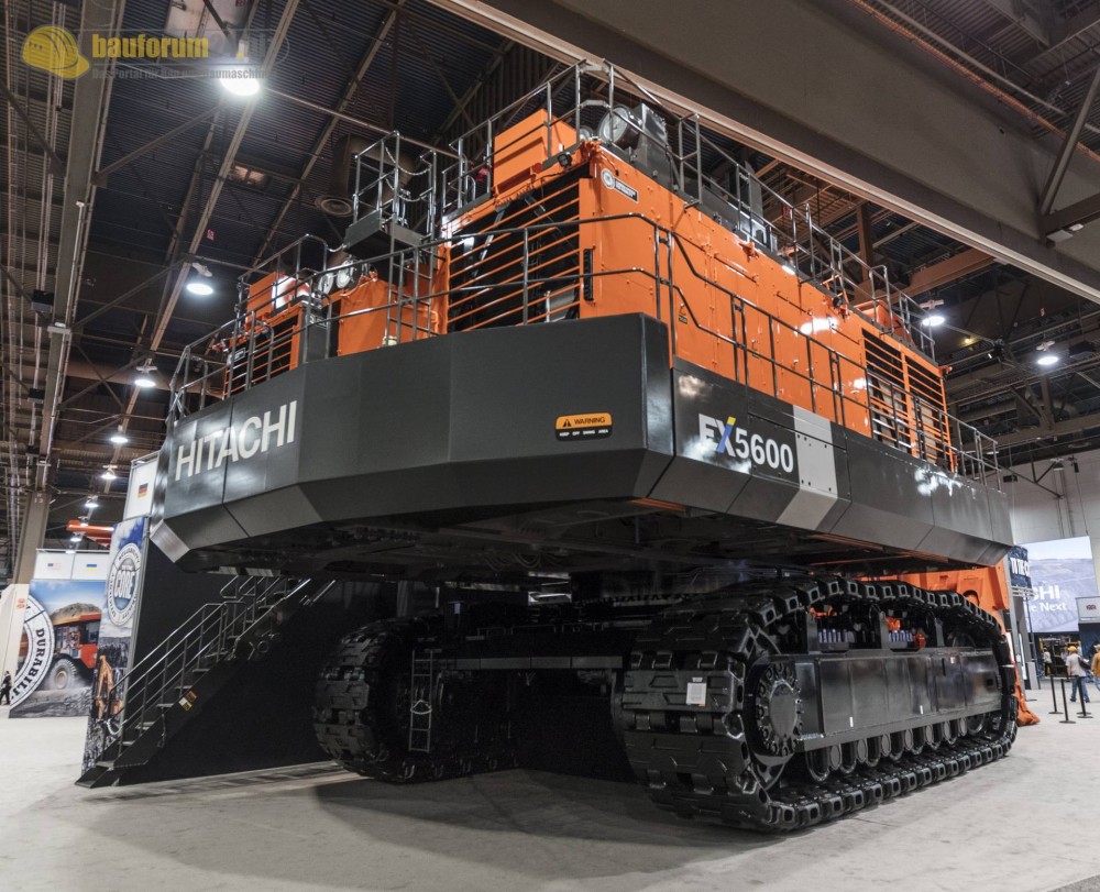 hitachi-ex5600-minexpo2016-bauforum24-110.jpg