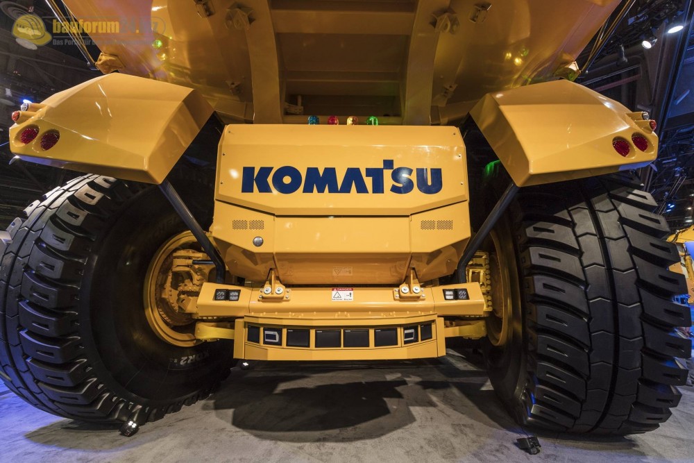 komatsu-future-truck-minexpo2016-bauforum24-09.jpg