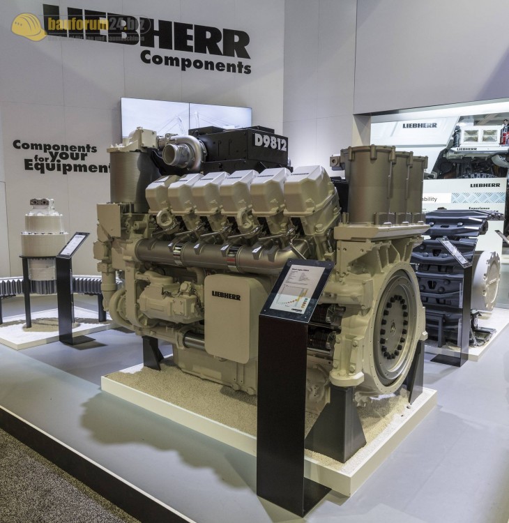 liebherr-d9812-minexpo2016-bauforum24-103.jpg