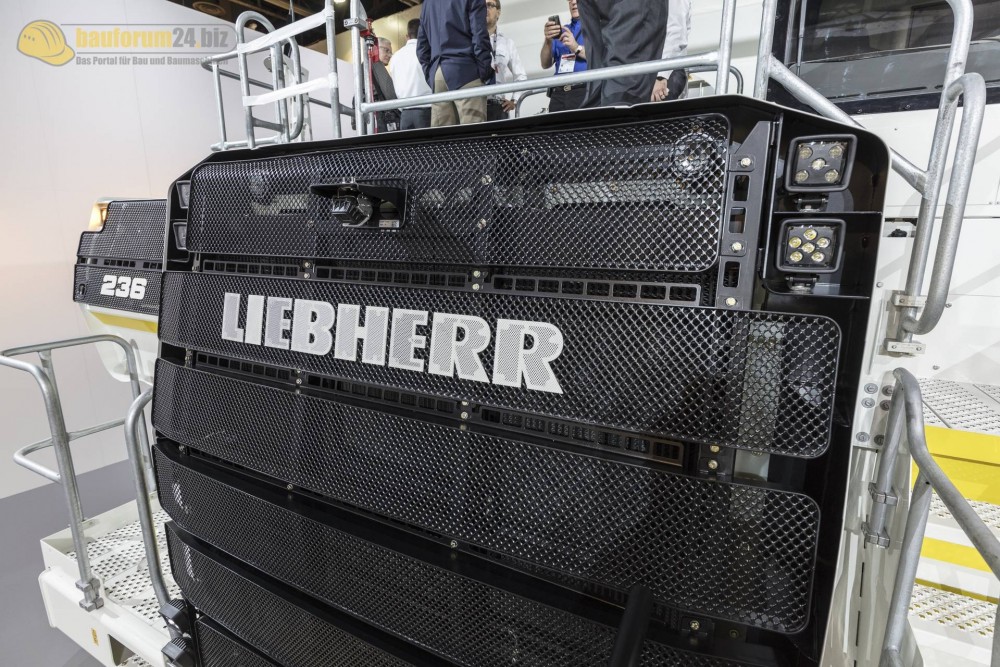 liebherr-t236-minexpo2016-bauforum24-19.jpg