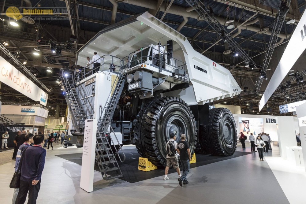 liebherr-t284-minexpo2016-bauforum24-29.jpg