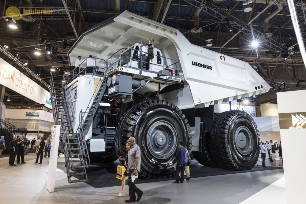 liebherr-t284-minexpo2016-bauforum24-31.jpg