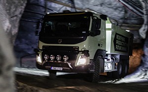 Mehr Informationen zu "Autonomer Volvo FMX Truck im Bergwerk"