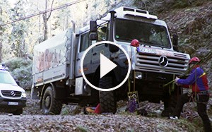 Mehr Informationen zu "Video: Unimog U 4000 für die Bergrettung"