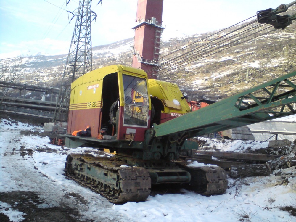 65 kV-Leitung Visp-Rhône neues Mastenfundament Jan.Febr. 09 10.jpg