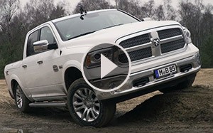 Mehr Informationen zu "Video: RAM 1500 5.7 HEMI Longhorn Test"