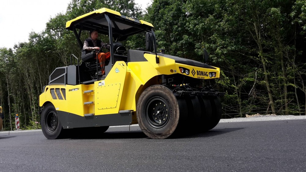 bomag-bw28rh-radwalze-bauforum24-01.jpg