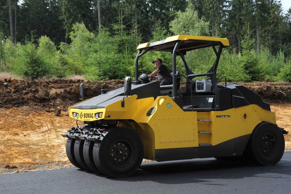 bomag-bw28rh-radwalze-bauforum24-03.jpg