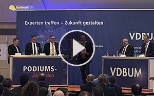 Mehr Informationen zu "Video: Podiumsdiskussion Industrie 4.0"