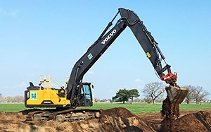 Mehr Informationen zu "Volvo EC250E mit verlängertem Ausleger"