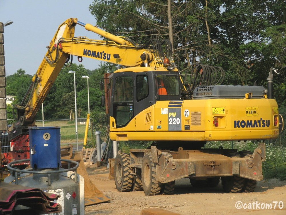 593c27bc3975d_Komatsu2.thumb.jpg.a85c7b028c47ef1365fbd4914c0e5a29.jpg