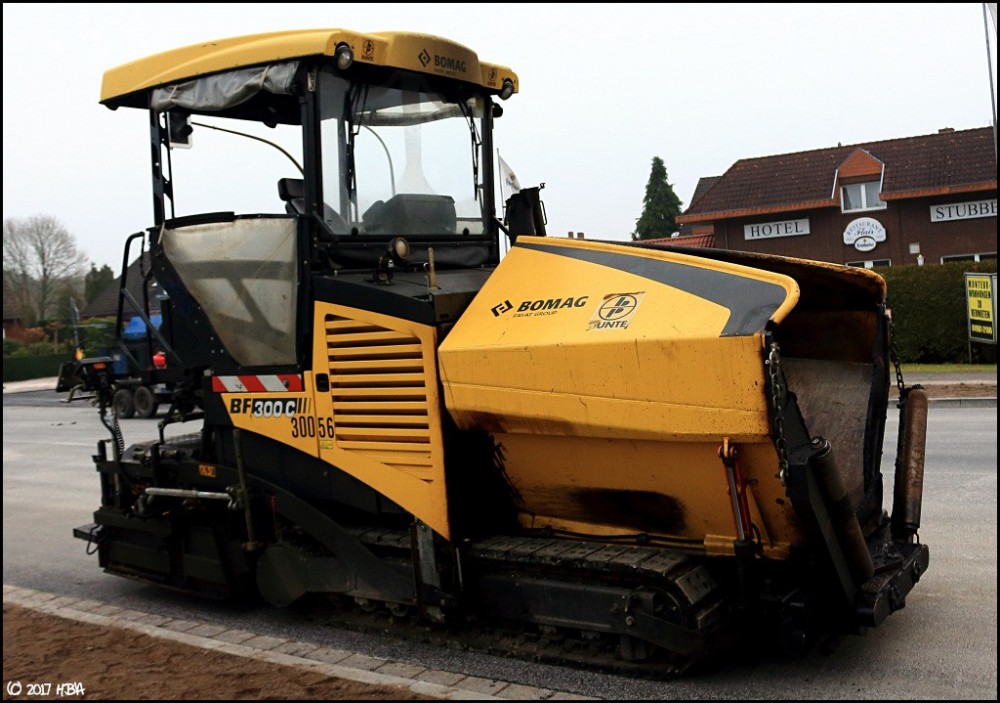 Bomag_BF300C_2.thumb.jpg.0f872ce1b3a47091f0e91efaf2d99678.jpg