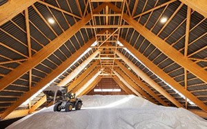 Mehr Informationen zu "Derix Gruppe baut Hallen aus Holz"