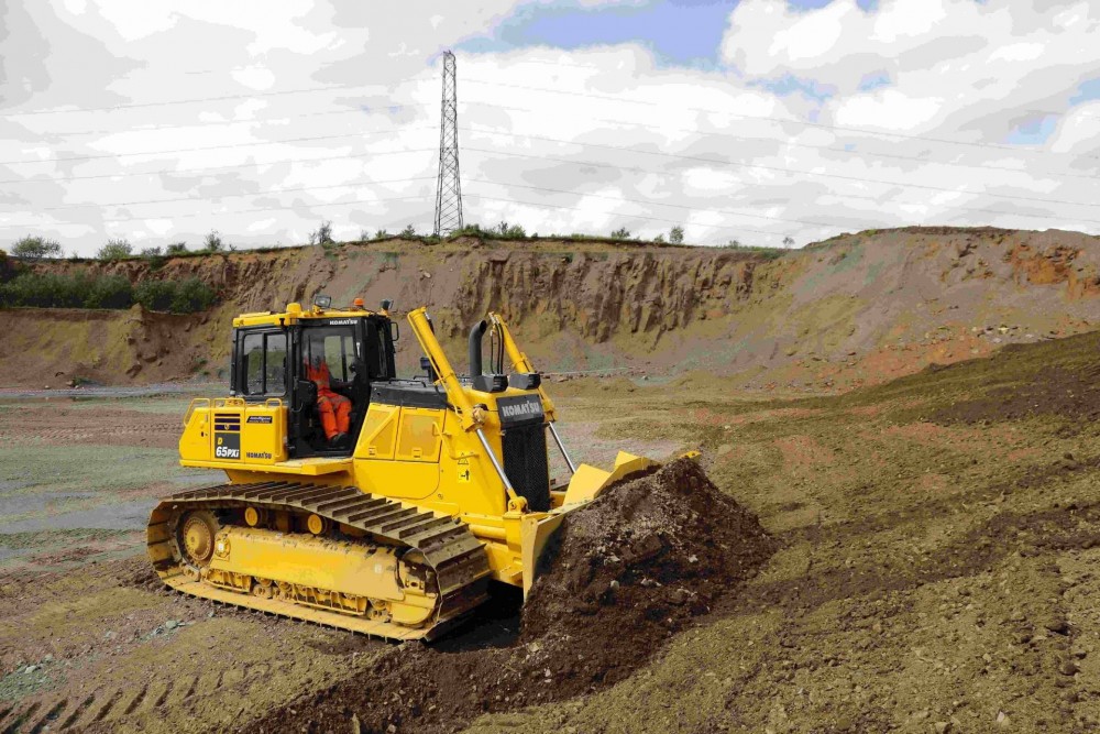 Komatsu D65PXi-18 Planierraupe