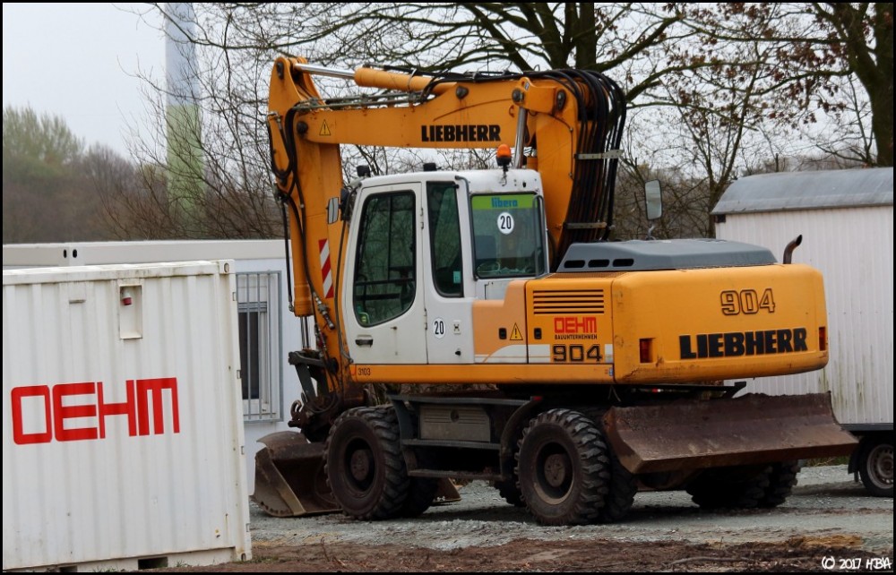 Liebherr_A904_Oehm.thumb.jpg.b02962ef4cfbc35facda4aad661db790.jpg