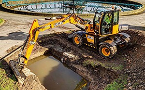 Mehr Informationen zu "JCB Minibagger, Radlader und Hydradig"