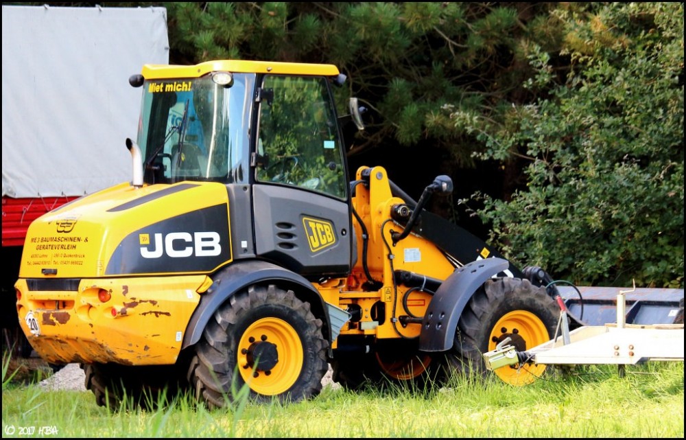 JCB406.thumb.jpg.56887ec0fe28b4df858a84a8f767b898.jpg