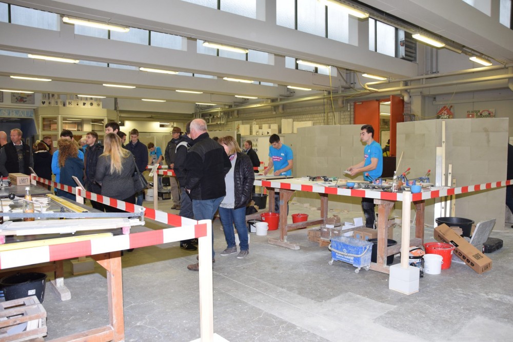 Die Halle der Fliesenleger bei den Deutsche Meisterschaften 2017 in den Bauberufen