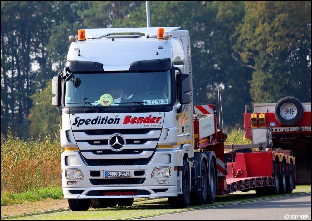 Bender_Actros1.thumb.jpg.42cf6d72a07a4a117942f41e6b352357.jpg