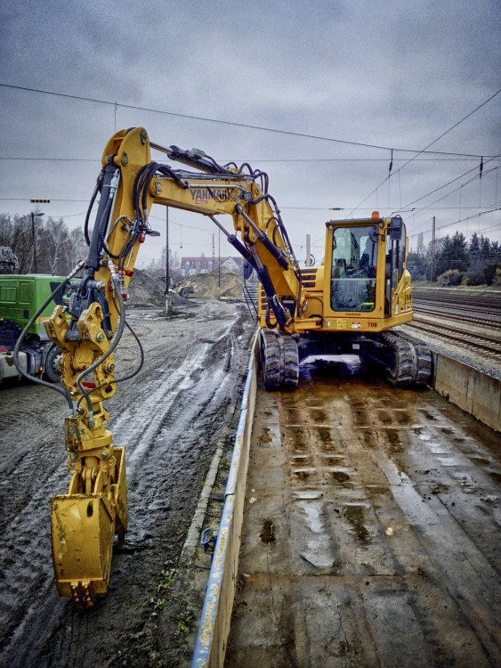 Yanmar Bagger SV120