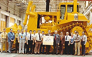 Mehr Informationen zu "40 Jahre Cat Dozer mit Delta Laufwerk"