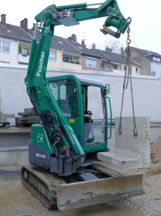 Takeuchi Hüllkreisbagger TB 138 FR von Poscher Galabau