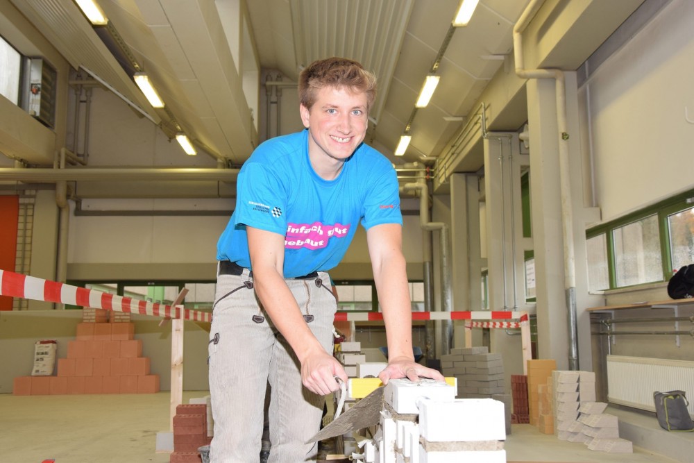 Trend zeigt nach oben: 12.000 junge Menschen beginnen Ausbildung am Bau