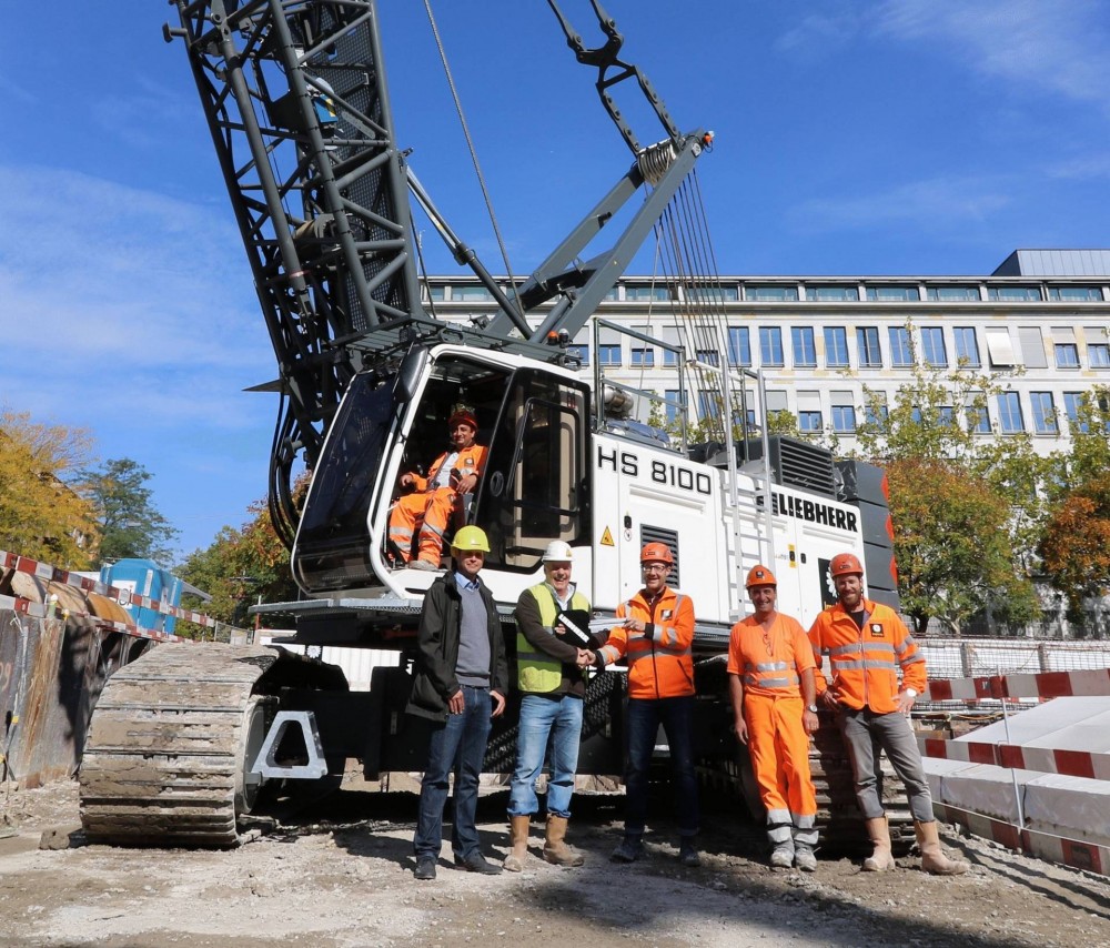 liebherr-HS 8100 HD-Implenia_1 Pressemeldung.jpg