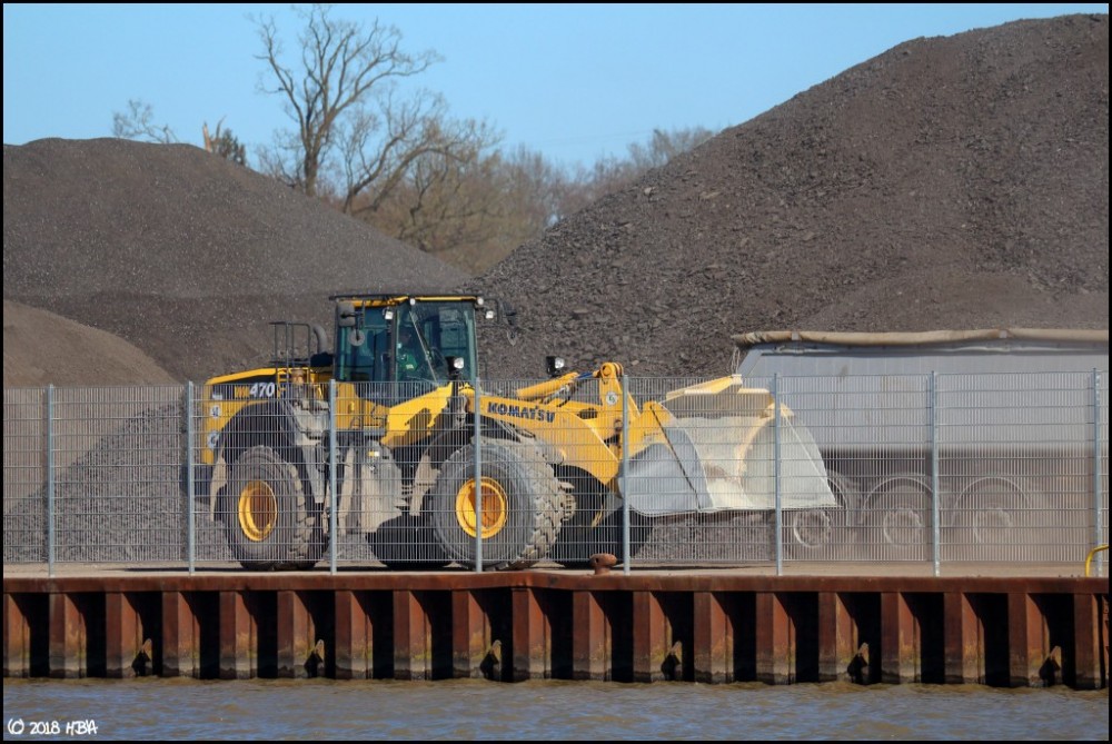 Komatsu_WA470_Hafen2.thumb.jpg.71ce3d4cb9d4080fd1d4bc297bccfa62.jpg