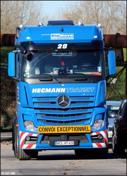 Mercedes_Actros_MP4_4151SLT_1.thumb.jpg.b92ecc32eee528e04a12ba37ea6a9846.jpg