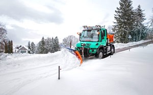 Mehr Informationen zu "Mercedes-Benz Unimog U 427"