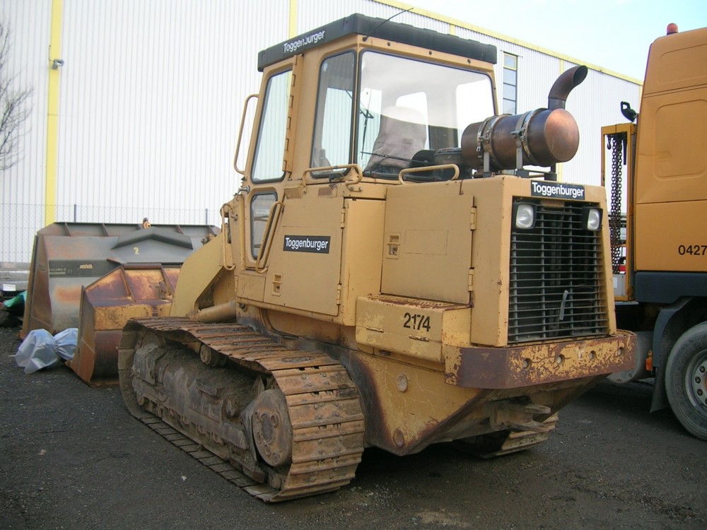 CAT 953B.JPG