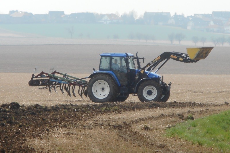 5acf4969e75f2_NewHolland(31008ElzeWlfingerStrae(2)).JPG.ef2feb09e0910e5cd137ffb2e40ffc36.JPG