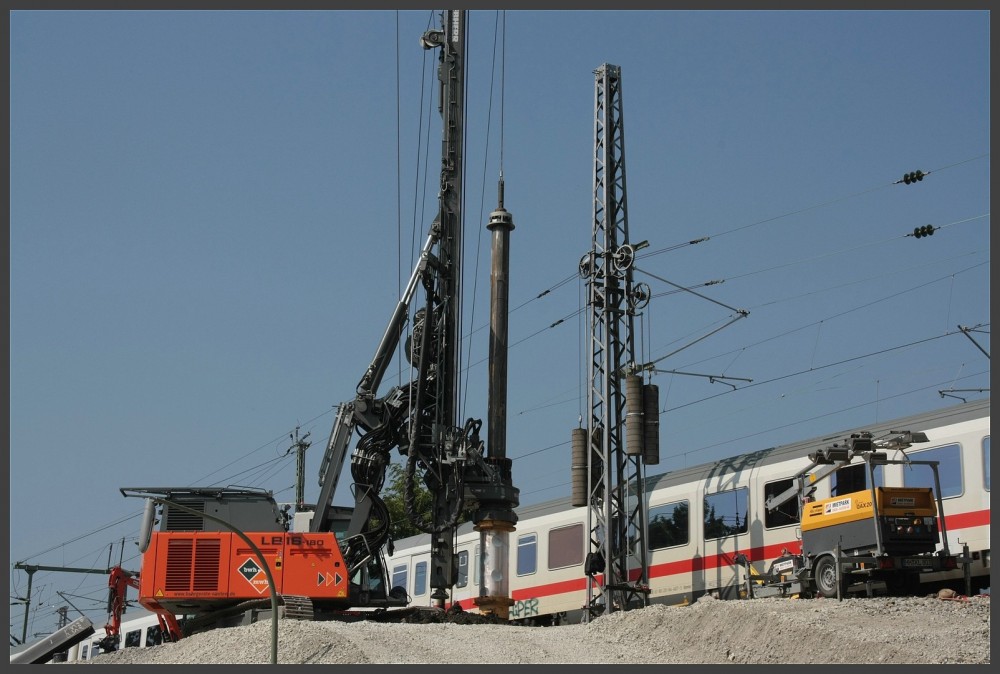 135938776_BahnbrckeKlntrupstrae20.Mai2018(7).thumb.jpg.de394a012f8064636285797e58dbd24b.jpg