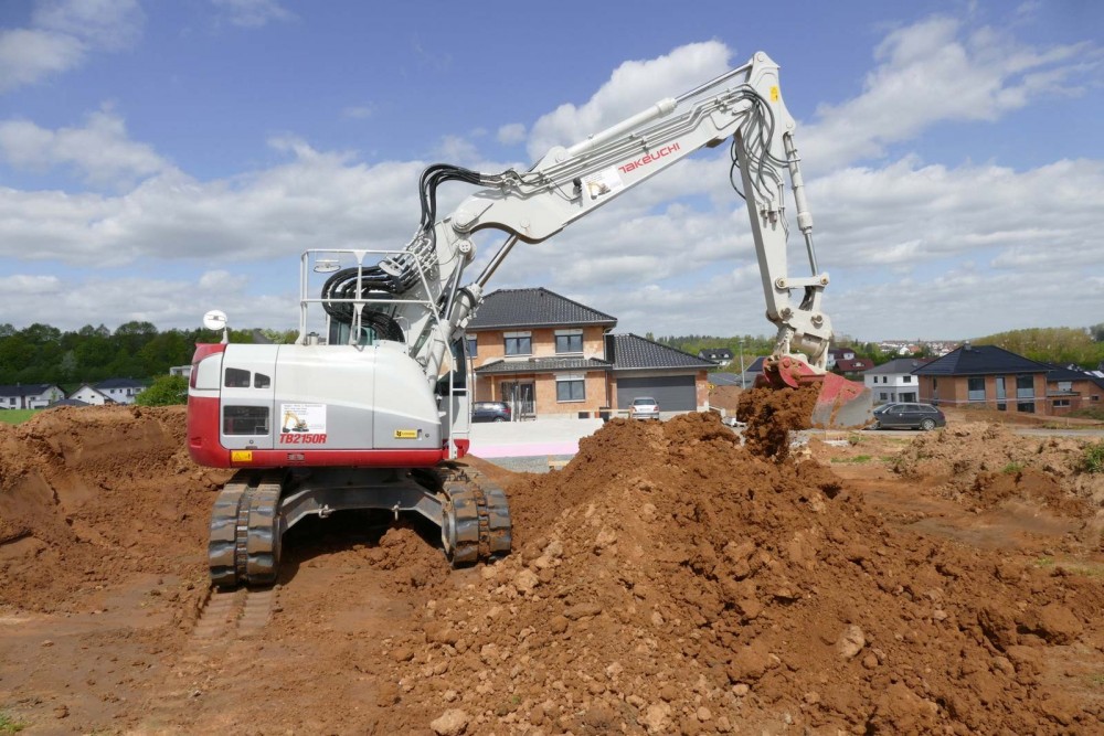 Der neue Takeuchi TB 2150 ist ein Kompaktbagger in der 15 t-Klasse