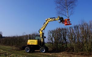 Mehr Informationen zu "Mobilbagger Yanmar B110W"