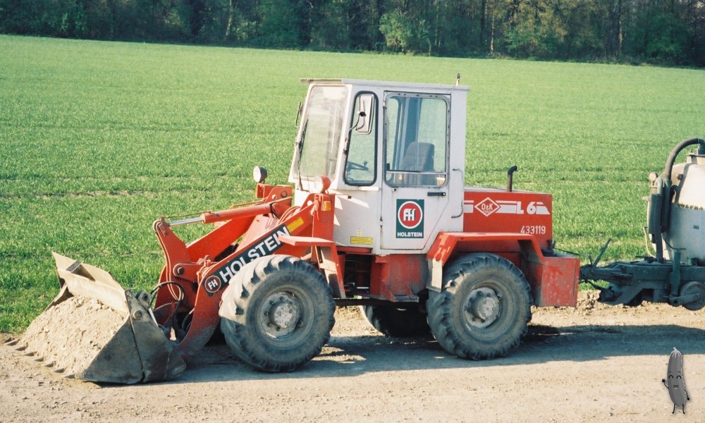 holstein-433119.thumb.jpg.3777ed41ae5e040cac399426302dbdd2.jpg