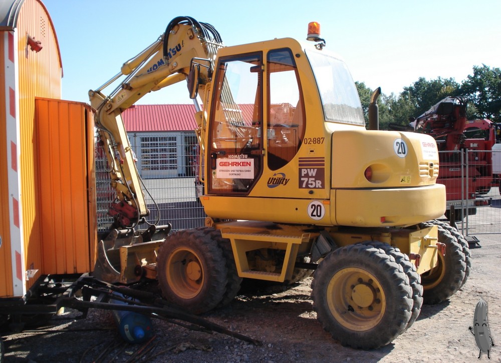 komatsu-pw75R-02-887.thumb.JPG.5ad39e860d04b9746a3060bfc0326118.JPG