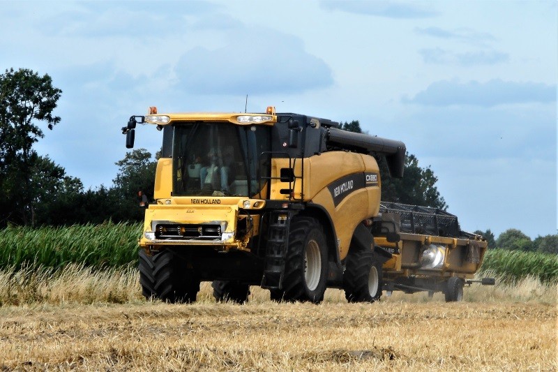 465323153_NewHolland.jpg.a29b40453eb93b370c204525a4616cc8.jpg