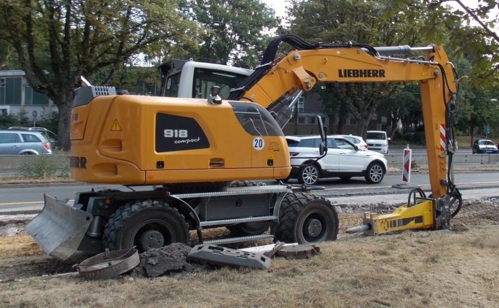 Liebherr2.thumb.jpg.39fd112bb407ee1fcea5d1ae97a84ecd.jpg