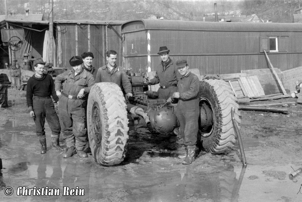 h-sw-034-13-Film1-Dumperreparaturwerkstatt Mommel Мärz 1963-71.jpg