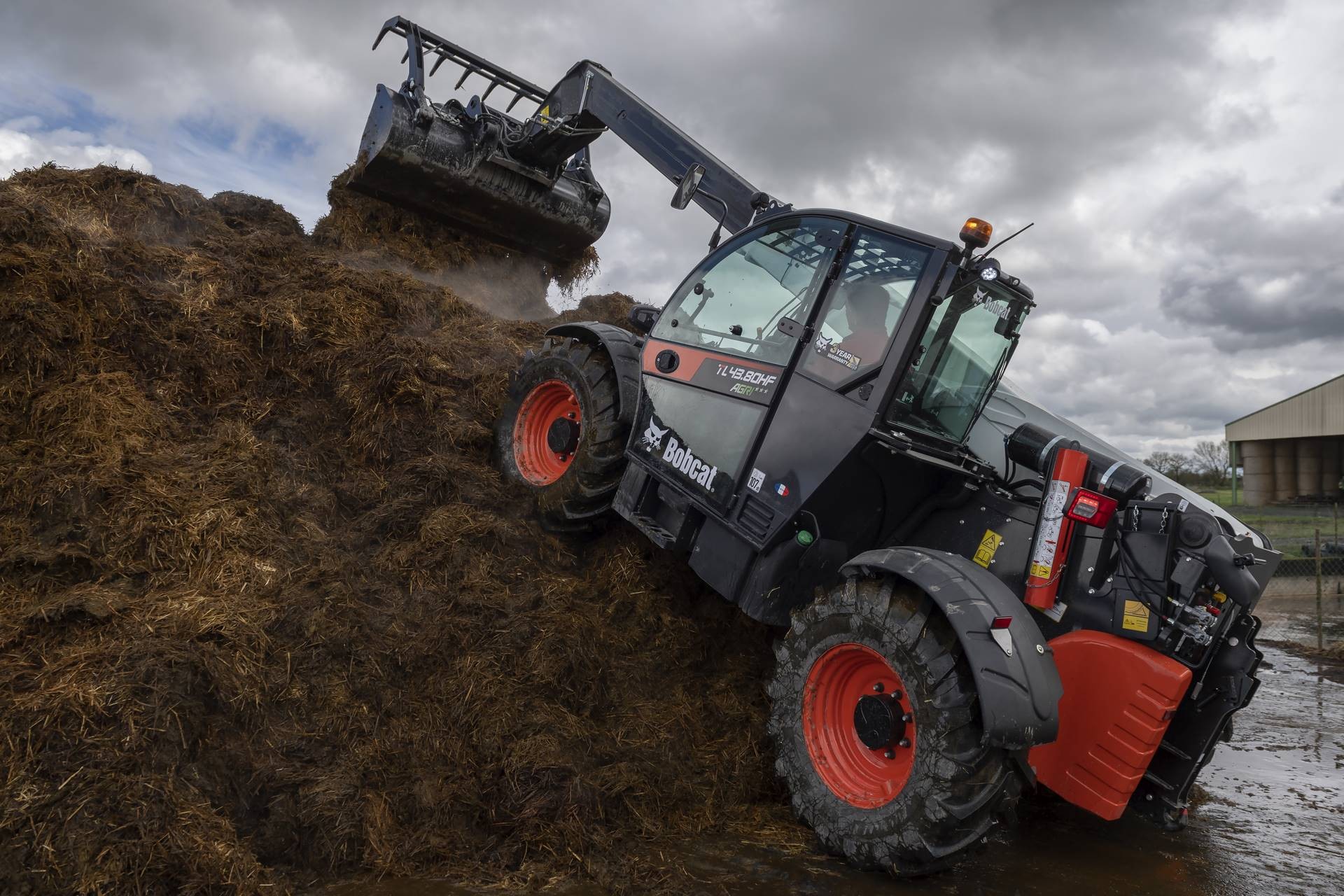 Телескопический погрузчик bobcat