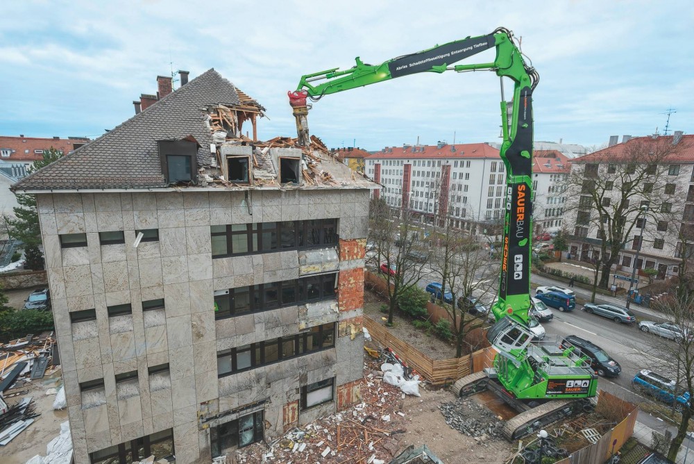 Sennebogen 870 E Longfront Abbruchbagger