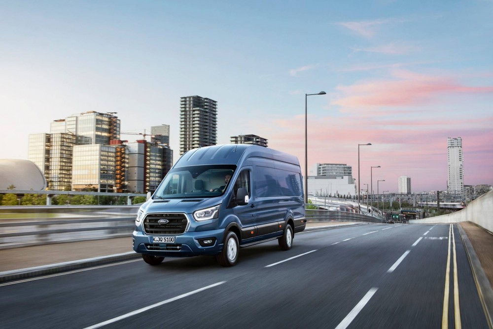 2018_FORD_TRANSIT_V363_SHOT_1_DYNAMIC_EAST LOOP0335_RT6 (1920).jpg