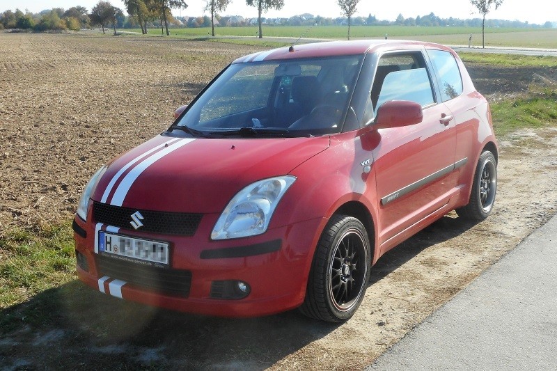 698515418_SuzukiSwift1.5VVTSport(Baujahr2005).jpg.83bb88c7691f3eedcc5b55801fe7cc32.jpg